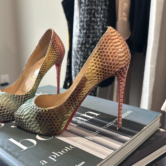 Multi colored PYTHON CHRISTIAN LOUBOUTIN PUMPS - Picture 4 of 6